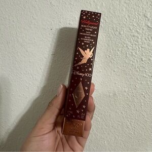 Charlotte Tilbury Hollywood Beauty Light Wand in Rose Gold